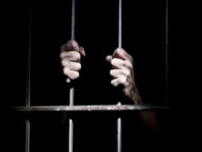 imprisonment For one year to 2 sons and corporators | माजी नगरसेवकाच्या दोन मुलांसह चौघांना एक वर्ष सक्तमजुरी imprisonment For one year to 2 sons and corporators | माजी नगरसेवकाच्या दोन मुलांसह चौघांना एक वर्ष सक्तमजुरी