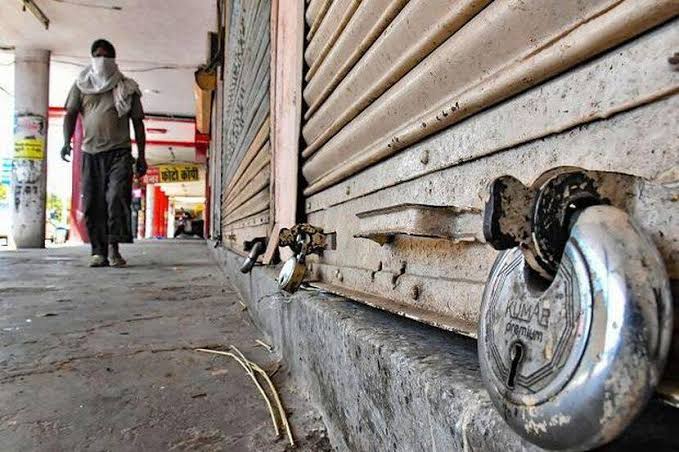 Akola: Complete lockdown in the district from May 9 to 15; Order issued by the Collector | अकोला जिल्ह्यात ९ ते १५ मे पर्यंत संपूर्ण लॉकडाउन; जिल्हाधिकाऱ्यांनी काढला आदेश Akola: Complete lockdown in the district from May 9 to 15; Order issued by the Collector | अकोला जिल्ह्यात ९ ते १५ मे पर्यंत संपूर्ण लॉकडाउन; जिल्हाधिकाऱ्यांनी काढला आदेश