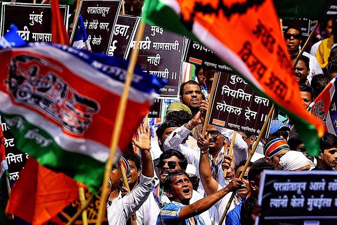 MNS Demands NRC Like Move For States, Calls It 'SRC' Says Sandeep Deshpande | NRC च्या धर्तीवर राज्यात SRC लागू करा; स्थानिक भूमिपुत्रांना न्याय देण्याची मनसेची मागणी MNS Demands NRC Like Move For States, Calls It 'SRC' Says Sandeep Deshpande | NRC च्या धर्तीवर राज्यात SRC लागू करा; स्थानिक भूमिपुत्रांना न्याय देण्याची मनसेची मागणी