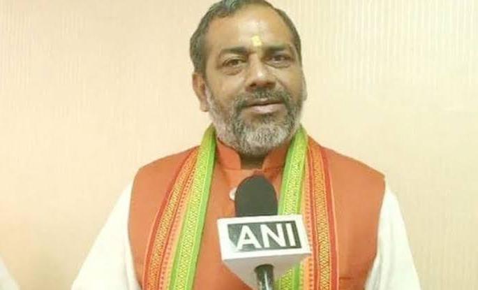 Hindus Should Adopt Five Children Policy Says Bjp Leader Suneel Bharala | हिंदू कुटुंबाने कमीत कमी ३ मुलं जन्माला घाला; भाजपा मंत्र्याचं धक्कादायक विधान Hindus Should Adopt Five Children Policy Says Bjp Leader Suneel Bharala | हिंदू कुटुंबाने कमीत कमी ३ मुलं जन्माला घाला; भाजपा मंत्र्याचं धक्कादायक विधान