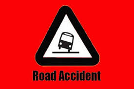 The rickshaw was flown at 9.30 pm on the highway in Jalgaon city | जळगाव शहरात महामार्गावर रात्री ९.३० वाजता डंपरने उडविले रिक्षाला The rickshaw was flown at 9.30 pm on the highway in Jalgaon city | जळगाव शहरात महामार्गावर रात्री ९.३० वाजता डंपरने उडविले रिक्षाला