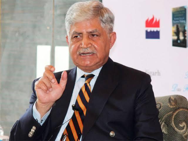 General Vp Malik Says 30 Years Old Ammunition Sold To India During Kargil War | कारगिल युद्धावेळी इतर देशांनी भारताला लुबाडलं; तत्कालीन लष्करप्रमुख व्ही.पी. मलिकांचा खुलासा General Vp Malik Says 30 Years Old Ammunition Sold To India During Kargil War | कारगिल युद्धावेळी इतर देशांनी भारताला लुबाडलं; तत्कालीन लष्करप्रमुख व्ही.पी. मलिकांचा खुलासा