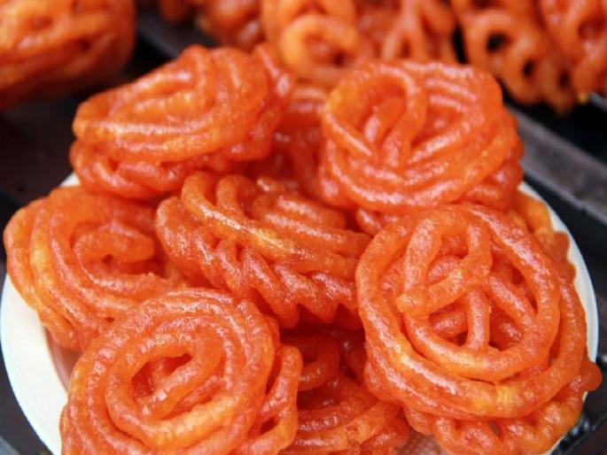 Tasty Katta : An artistic invention of amrita-like Spanish emarti, jalebi | टेस्टी कट्टा : अमृतासमान आरस्पानी इमरती, जिलेबीचा कलात्मक आविष्कार Tasty Katta : An artistic invention of amrita-like Spanish emarti, jalebi | टेस्टी कट्टा : अमृतासमान आरस्पानी इमरती, जिलेबीचा कलात्मक आविष्कार