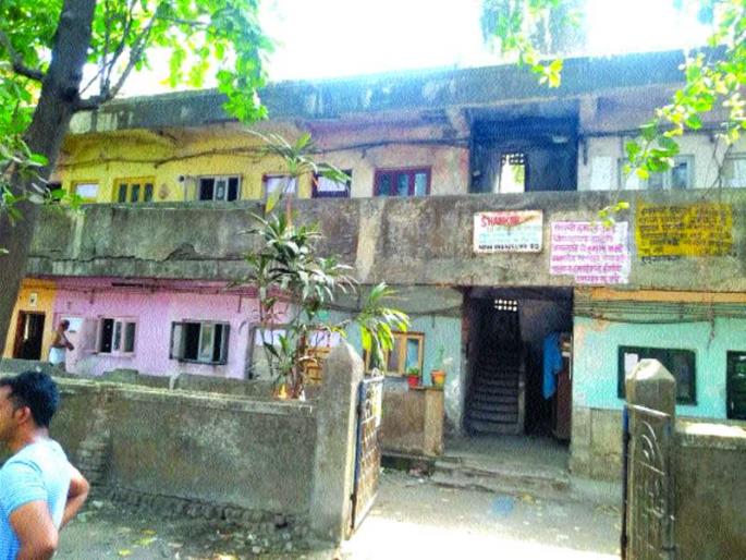 The hammer on 'that' dangerous building today | ‘त्या’ धोकादायक इमारतीवर आज हातोडा The hammer on 'that' dangerous building today | ‘त्या’ धोकादायक इमारतीवर आज हातोडा