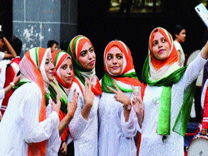 Triangular atmosphere everywhere in Mumbai | मुंबईत सर्वत्र तिरंगामय वातावरण Triangular atmosphere everywhere in Mumbai | मुंबईत सर्वत्र तिरंगामय वातावरण