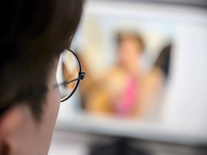 Two young victims of sextortion in Pune Extreme steps taken | पुण्यात सेक्सटॉर्शनचे दोन तरुण शिकार; उचलली टोकाची पाऊले Two young victims of sextortion in Pune Extreme steps taken | पुण्यात सेक्सटॉर्शनचे दोन तरुण शिकार; उचलली टोकाची पाऊले