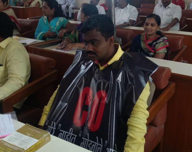 The subject is deep open .. the sound of the drum drum! | विषय आहे खोल खोल ..बजेटचा आवाज ढोल ढोल !