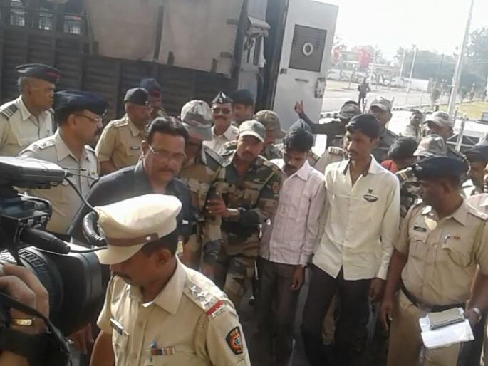 Kopdi case: Court acquits accused in court The hearing starts in a short time | कोपर्डी खटल्यातील आरोपींवर दोष सिद्ध, 21 तारखेला अंतिम निकाल Kopdi case: Court acquits accused in court The hearing starts in a short time | कोपर्डी खटल्यातील आरोपींवर दोष सिद्ध, 21 तारखेला अंतिम निकाल