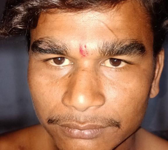 Jalgaon MIDC arrested for robbing the devotees arrested in 16 hours | जळगाव एमआयडीसीत भाविकास लुटणा-या चोरट्यास १६ तासात अटक Jalgaon MIDC arrested for robbing the devotees arrested in 16 hours | जळगाव एमआयडीसीत भाविकास लुटणा-या चोरट्यास १६ तासात अटक