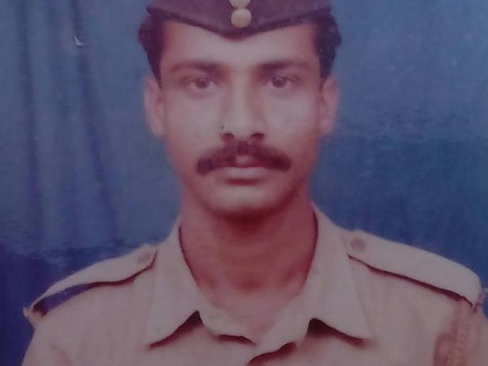 Death of policeman of police recruitment in Jalgaon | जळगाव येथे पोलीस भरतीच्या ड्युटीला असलेल्या पोलिसाचा मृत्यू Death of policeman of police recruitment in Jalgaon | जळगाव येथे पोलीस भरतीच्या ड्युटीला असलेल्या पोलिसाचा मृत्यू