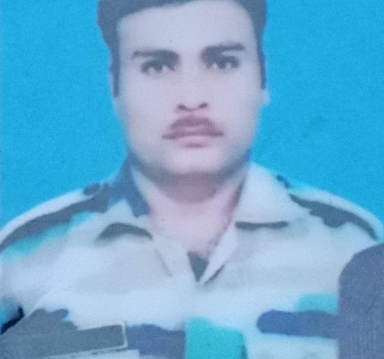  'Jaiwala' is performed in Babulgaon funeral | ‘त्या’ जवानावर बाभूळगावात अंत्यसंस्कार