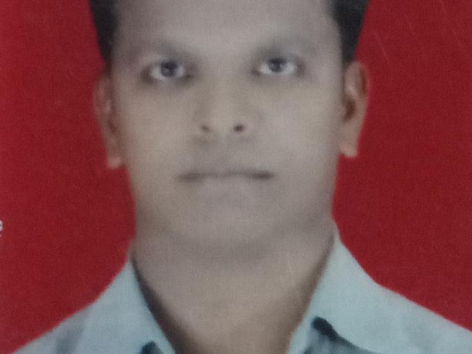 The cyclone collapsed due to high speed electricity on the rickshaw and both of them died in Jalgaon | वादळाने उच्च क्षमतेची वीज तार रिक्षावर पडल्याने पडून जळगावात दोघांचा होरपळून मृत्यू The cyclone collapsed due to high speed electricity on the rickshaw and both of them died in Jalgaon | वादळाने उच्च क्षमतेची वीज तार रिक्षावर पडल्याने पडून जळगावात दोघांचा होरपळून मृत्यू