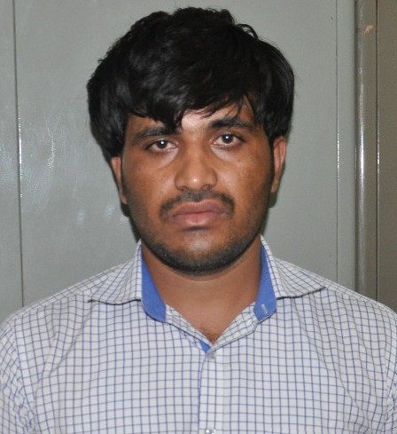  The accused arrested in absconding police recruitment in Jalgaon | जळगावच्या पोलीस भरतीत गैरप्रकार करणा-या फरार आरोपीस अटक