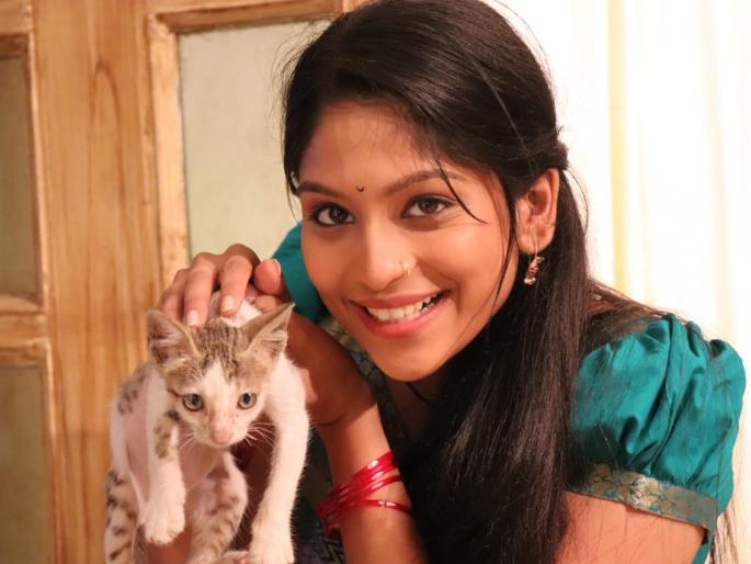 Samruddhi got new friend on the set of laxmi sadiava mangalam | 'लक्ष्मी सदैव मंगलम्'च्या सेटवर समृद्धीला भेटली 'ही' नवी मैत्रिण Samruddhi got new friend on the set of laxmi sadiava mangalam | 'लक्ष्मी सदैव मंगलम्'च्या सेटवर समृद्धीला भेटली 'ही' नवी मैत्रिण
