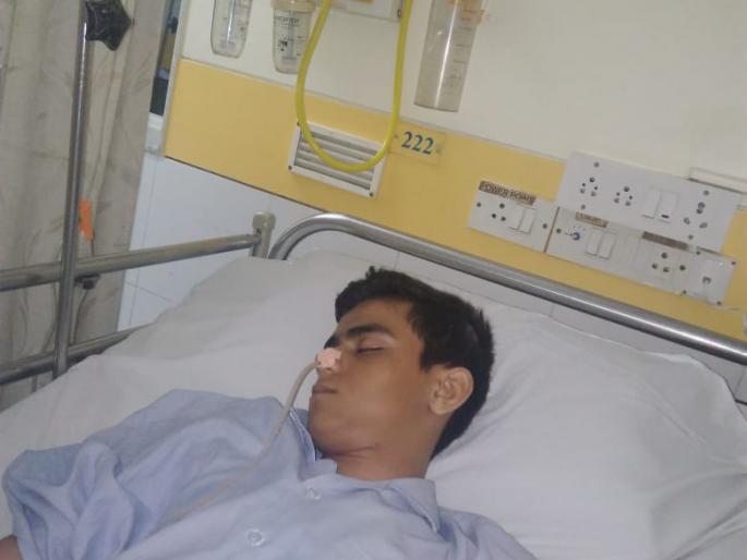 Sub-divisional student filed a complaint against four students for allegedly killing a student | सुडवृत्तीने वर्गातील विद्यार्थ्यास केली मारहाण चार विद्यार्थ्यांविरोधात पोलीसांत गुन्हा दाखल Sub-divisional student filed a complaint against four students for allegedly killing a student | सुडवृत्तीने वर्गातील विद्यार्थ्यास केली मारहाण चार विद्यार्थ्यांविरोधात पोलीसांत गुन्हा दाखल