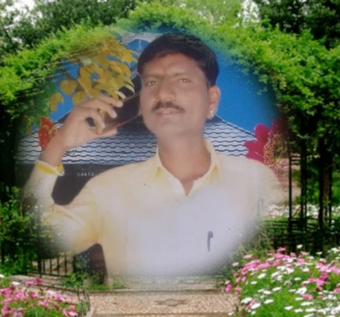 The incident occurred in Nandeshwar due to the devastation of the youth | दुष्काळाला कंटाळून युवकाची आत्महत्या, नंदेश्वर येथील घटना The incident occurred in Nandeshwar due to the devastation of the youth | दुष्काळाला कंटाळून युवकाची आत्महत्या, नंदेश्वर येथील घटना