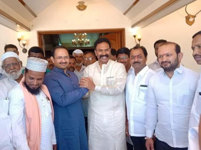 'No' but 'those' Ranjitadars finally met! | ‘या’ नाही पण ‘त्या’ रणजितदादांना अखेर धवलदादा भेटले ! 'No' but 'those' Ranjitadars finally met! | ‘या’ नाही पण ‘त्या’ रणजितदादांना अखेर धवलदादा भेटले !