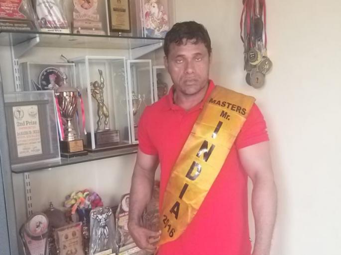 construction worker become bodybuilding champion and get Bharat shree award | गवंडीकाम करणाऱ्या गिरीशची भारत श्री किताबाला गवसणी construction worker become bodybuilding champion and get Bharat shree award | गवंडीकाम करणाऱ्या गिरीशची भारत श्री किताबाला गवसणी