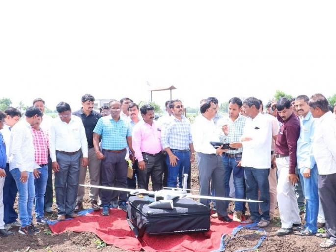 Starting from Patoda village on dron survey | ड्रोन सर्व्हेक्षणास पाटोदा गावापासून प्रारंभ Starting from Patoda village on dron survey | ड्रोन सर्व्हेक्षणास पाटोदा गावापासून प्रारंभ