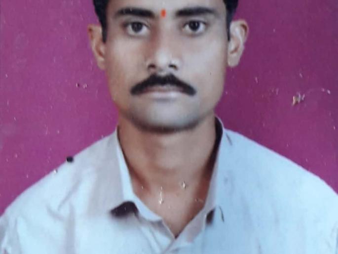 Suicide of young farmer in Karanja taluka | कारंजा तालुक्यात युवा शेतकऱ्याची गळफास घेऊन आत्महत्या Suicide of young farmer in Karanja taluka | कारंजा तालुक्यात युवा शेतकऱ्याची गळफास घेऊन आत्महत्या