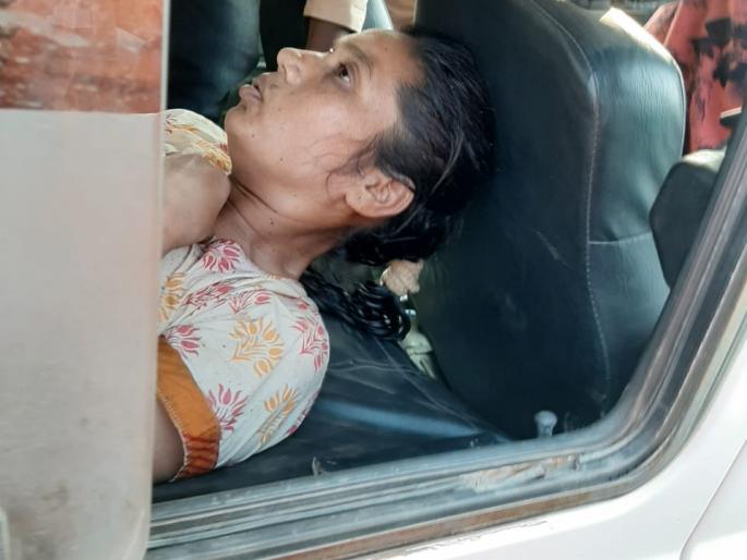 Sakhi brother pushed his sister into the well | सख्या भावाने बहिणीला ढकलून दिले विहिरीत Sakhi brother pushed his sister into the well | सख्या भावाने बहिणीला ढकलून दिले विहिरीत