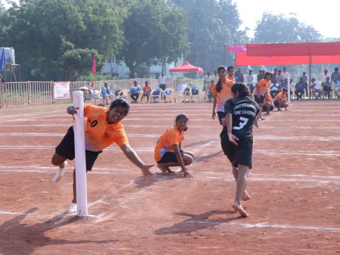  Inter University Women kho kho: Mumbai, Pune team dominated! | आंतर विद्यापीठ महिला खो-खो स्पर्धा: मुंबई,पुणे संघाचे वर्चस्व कायम!