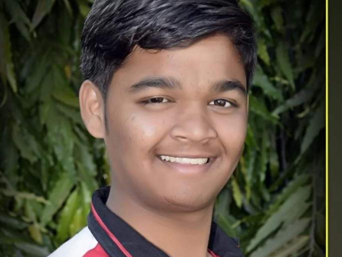 Accident in Bhosare Shivar; Death of a young man on the spot | भोसरे शिवारात अपघात; तरूणाचा जागीच मृत्यू Accident in Bhosare Shivar; Death of a young man on the spot | भोसरे शिवारात अपघात; तरूणाचा जागीच मृत्यू