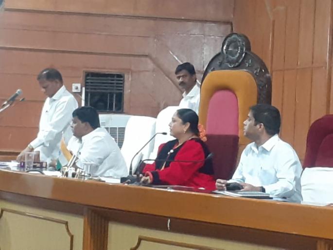 Solapur Municipal House Tahkub on tender management case | निविदा मॅनेज प्रकरणावरून सोलापूर महापालिकेची सभागृह तहकूब