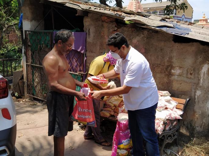 CoronaVirus : Politics of grain supply in Goa, poor hunger | CoronaVirus : गोव्यात धान्य पुरवठ्याचे राजकीयीकरण, गरीब भुकेलेच! CoronaVirus : Politics of grain supply in Goa, poor hunger | CoronaVirus : गोव्यात धान्य पुरवठ्याचे राजकीयीकरण, गरीब भुकेलेच!
