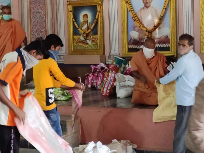 Corona in kolhapur: Nur's Sargishwar Math provides Rs. | Corona in kolhapur : कोरोनाग्रस्तांसाठी नूलच्या सुरगीश्वर मठाची ५१ हजार रूपयांची मदत Corona in kolhapur: Nur's Sargishwar Math provides Rs. | Corona in kolhapur : कोरोनाग्रस्तांसाठी नूलच्या सुरगीश्वर मठाची ५१ हजार रूपयांची मदत