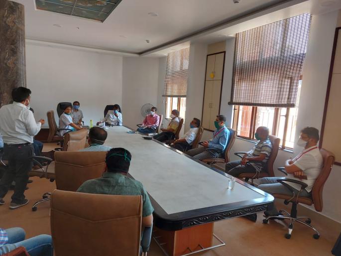 Movement to make Kovid-19 Hospital in Pandharpur District Hospital | पंढरपूर जिल्हा रुग्णालयास कोविड - १९ रुग्णालय करण्याच्या हालचाली Movement to make Kovid-19 Hospital in Pandharpur District Hospital | पंढरपूर जिल्हा रुग्णालयास कोविड - १९ रुग्णालय करण्याच्या हालचाली