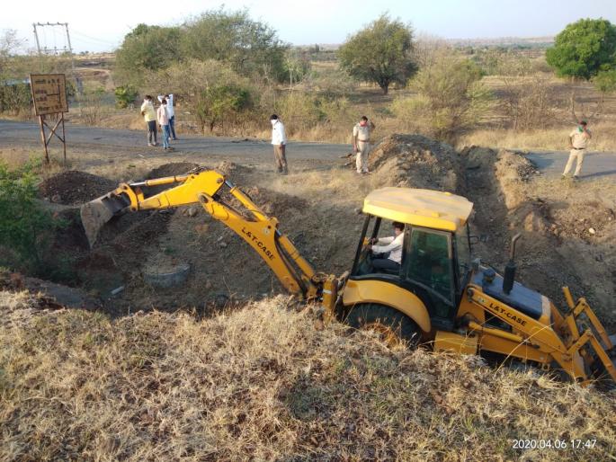 CoronaVirus: Shocking! The grocery store owner is corona positive; The premises with Pimpla village closed indefinitely | CoronaVirus : धक्कादायक ! कोरोनाग्रस्ताचे गावात आहे किराणा दुकान; पिंपळा गावासह परिसर अनिश्चित काळासाठी बंद CoronaVirus: Shocking! The grocery store owner is corona positive; The premises with Pimpla village closed indefinitely | CoronaVirus : धक्कादायक ! कोरोनाग्रस्ताचे गावात आहे किराणा दुकान; पिंपळा गावासह परिसर अनिश्चित काळासाठी बंद