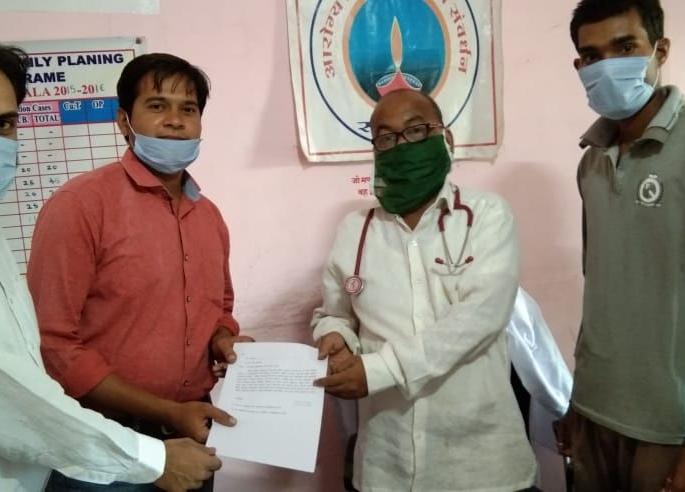 Three 'Kovid warriors' spontaneously responded to the call of the Chief Minister | संग्रामपूर : मुख्यमंत्र्यांच्या आवाहनावर तीन 'कोविड योद्धे' स्वयंस्फूर्तीने रूजू Three 'Kovid warriors' spontaneously responded to the call of the Chief Minister | संग्रामपूर : मुख्यमंत्र्यांच्या आवाहनावर तीन 'कोविड योद्धे' स्वयंस्फूर्तीने रूजू