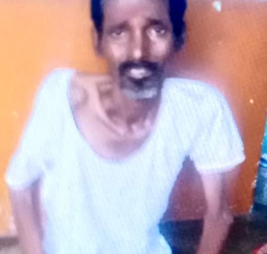 Twenty-year-old sister handled the funeral of Sheja 3 | वीस वर्ष बहिणीनं सांभाळलं...अखेर शेजाºयांनी केले अंत्यसंस्कार 