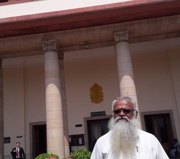 No one should starve. | कोणीही उपाशी राहता कामा नये... No one should starve. | कोणीही उपाशी राहता कामा नये...