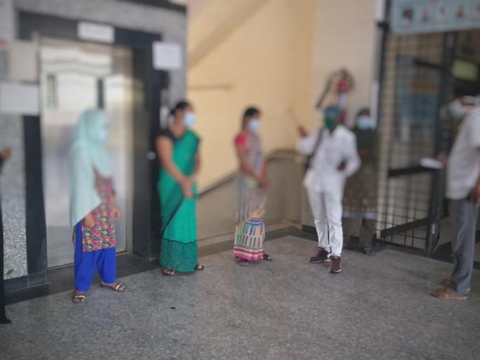 CoronaVirus: Relief! 6 more patients released from corona in Aurangabad | CoronaVirus : दिलासादायक ! औरंगाबादेत आणखी ६ रुग्ण कोरोनामुक्त CoronaVirus: Relief! 6 more patients released from corona in Aurangabad | CoronaVirus : दिलासादायक ! औरंगाबादेत आणखी ६ रुग्ण कोरोनामुक्त