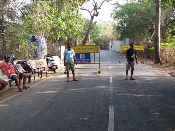 CoronaVirus: Gorai police get support from villagers; The villagers are on guard day and night rkp | CoronaVirus : गोराई पोलिसांना मिळतेय गावकऱ्यांची साथ; दिवस-रात्र असतो पहारा... CoronaVirus: Gorai police get support from villagers; The villagers are on guard day and night rkp | CoronaVirus : गोराई पोलिसांना मिळतेय गावकऱ्यांची साथ; दिवस-रात्र असतो पहारा...