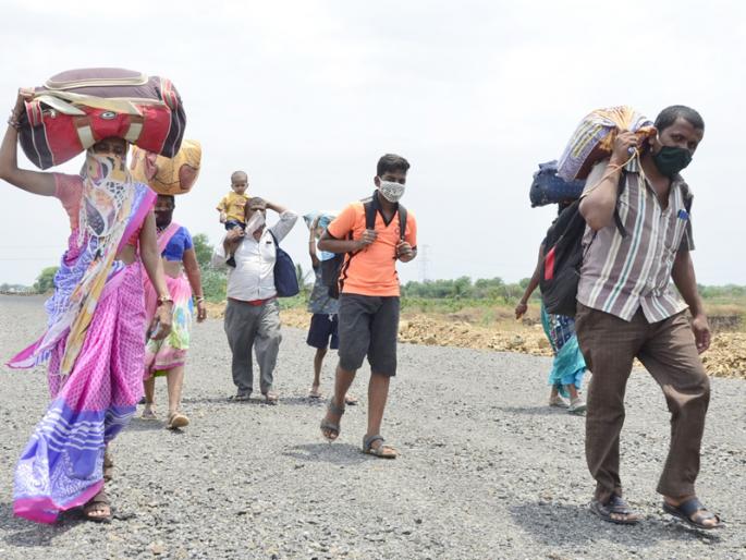 Pipe of Solapur for bricklayers, carpenters and jewelers from Mumbai | बाप रे...; मुंबईतल्या गवंडी, सुतार, दागिने कारागिरांची सोलापुरातून पायपीट Pipe of Solapur for bricklayers, carpenters and jewelers from Mumbai | बाप रे...; मुंबईतल्या गवंडी, सुतार, दागिने कारागिरांची सोलापुरातून पायपीट
