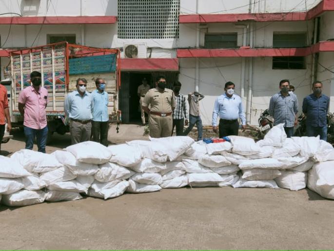 Gutkha worth Rs 9 lakh seized from a farm house in Rajur Shivara | राजूर शिवारातील वाड्यातून नऊ लाख रूपयांचा गुटखा जप्त
