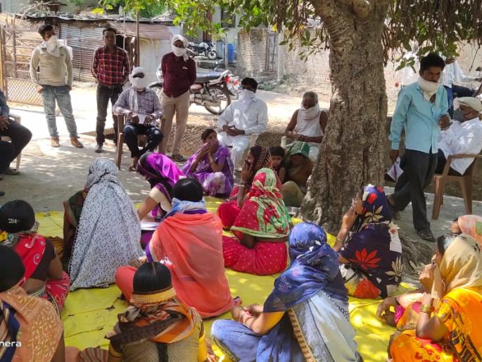 Training women to increase crop production | पीक उत्पादन वाढीसाठी महिलांना प्रशिक्षण Training women to increase crop production | पीक उत्पादन वाढीसाठी महिलांना प्रशिक्षण