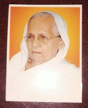 Shah dies of electrocution | सोलापुरातील श्राविक संस्थेच्या अध्यक्षा विद्युलताभून शहा यांचे निधन Shah dies of electrocution | सोलापुरातील श्राविक संस्थेच्या अध्यक्षा विद्युलताभून शहा यांचे निधन