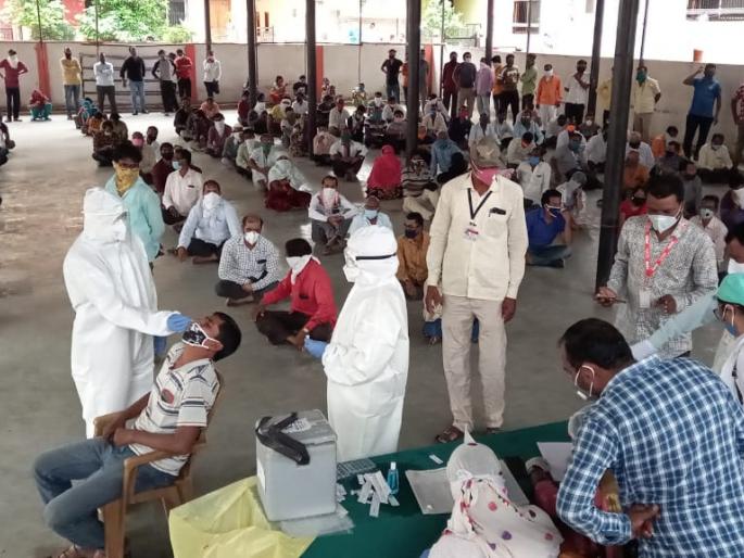 coronavirus: Record 10,000 tests in a single day in Aurangabad; 85 traders found coroned | coronavirus : औरंगाबादमध्ये एकाच दिवसात विक्रमी १० हजार टेस्ट; ८५ व्यापारी आढळले कोरोनाबाधित coronavirus: Record 10,000 tests in a single day in Aurangabad; 85 traders found coroned | coronavirus : औरंगाबादमध्ये एकाच दिवसात विक्रमी १० हजार टेस्ट; ८५ व्यापारी आढळले कोरोनाबाधित