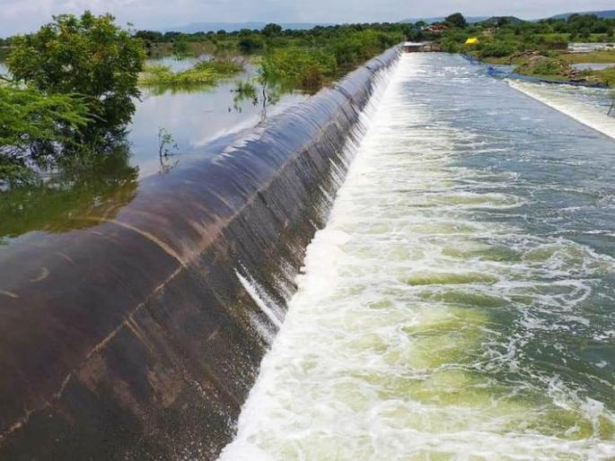 Delightful! The largest Sukhna dam in Aurangabad taluka filled to full capacity | आनंददायक ! औरंगाबाद तालुक्यातील सर्वात मोठे सुखना धरण पूर्ण क्षमतेने भरले Delightful! The largest Sukhna dam in Aurangabad taluka filled to full capacity | आनंददायक ! औरंगाबाद तालुक्यातील सर्वात मोठे सुखना धरण पूर्ण क्षमतेने भरले