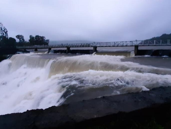 7122 cusecs from Radhanagari and 150,000 cusecs from Almatti | राधानगरीतून ७११२ तर अलमट्टीतून १५०००० क्युसेक विसर्ग 7122 cusecs from Radhanagari and 150,000 cusecs from Almatti | राधानगरीतून ७११२ तर अलमट्टीतून १५०००० क्युसेक विसर्ग