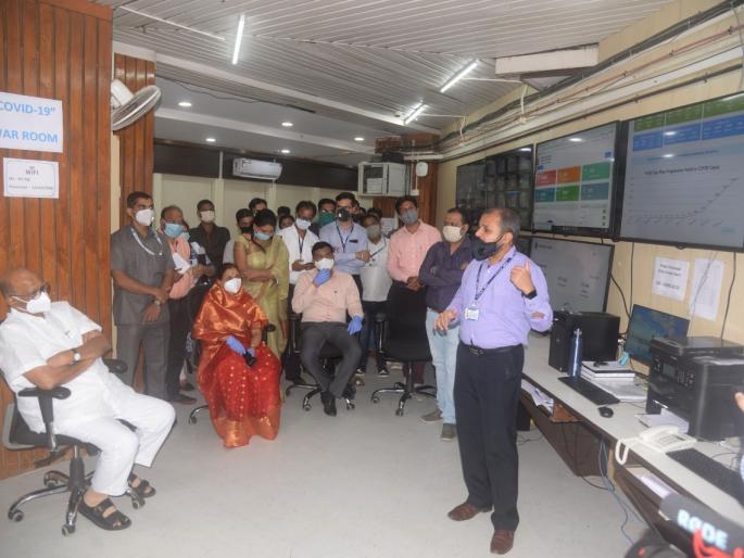 Sharad Pawar's 'surprise visit' to Pimpri Chinchwad city; took Corona situation information | शरद पवार अचानक पिंपरी चिंचवडमध्ये दाखल; कोरोनाचा परिस्थितीचा घेतला आढावा Sharad Pawar's 'surprise visit' to Pimpri Chinchwad city; took Corona situation information | शरद पवार अचानक पिंपरी चिंचवडमध्ये दाखल; कोरोनाचा परिस्थितीचा घेतला आढावा