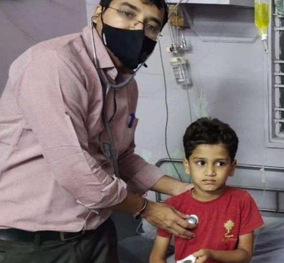 A small child Two rupee coin swallowed while playing in baramati | बारामतीत छोट्या बालकाचा 'अचाट प्रताप' ; खेळता खेळता गिळले दोन रुपयांचे नाणे.. A small child Two rupee coin swallowed while playing in baramati | बारामतीत छोट्या बालकाचा 'अचाट प्रताप' ; खेळता खेळता गिळले दोन रुपयांचे नाणे..