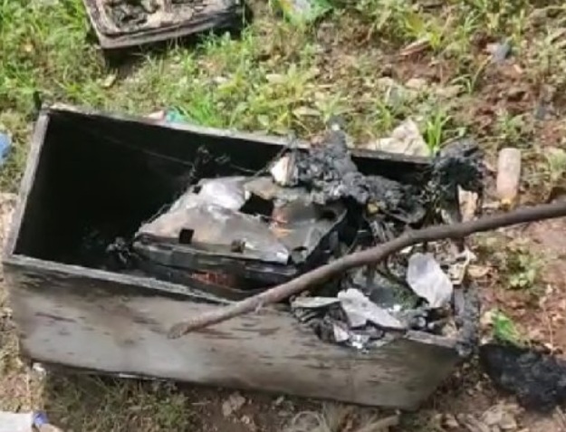 Suddenly explosion of refrigerator at Shikrapur; Two were seriously injured | शिक्रापूर येथे रेफ्रिजरेटरचा अचानक स्फोट; दोन जण गंभीर जखमी Suddenly explosion of refrigerator at Shikrapur; Two were seriously injured | शिक्रापूर येथे रेफ्रिजरेटरचा अचानक स्फोट; दोन जण गंभीर जखमी
