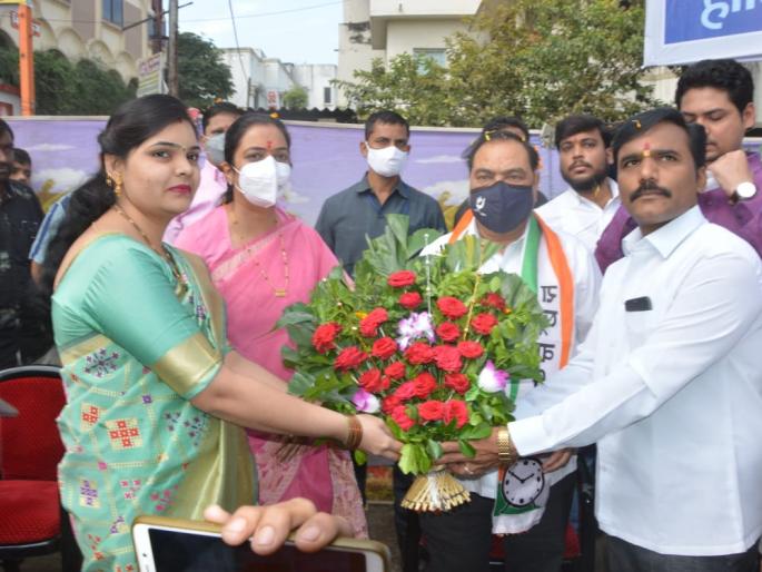 Welcome to Khadse in Bhusawal | भुसावळात खडसेंचे जल्लोषात स्वागत Welcome to Khadse in Bhusawal | भुसावळात खडसेंचे जल्लोषात स्वागत