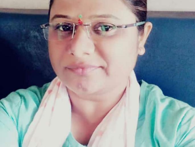 Amalner's wife commits suicide in lake | अमळनेरच्या महिलेची तलावात आत्महत्या Amalner's wife commits suicide in lake | अमळनेरच्या महिलेची तलावात आत्महत्या