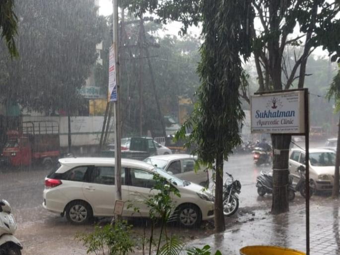 Heavy rains lashed Pune on Friday; The meteorological department issued a 'yes' forecast | पुणे शहराला मुसळधार पावसाने शुक्रवारी झोडपले; हवामान विभागाने वर्तवला 'हा' अंदाज Heavy rains lashed Pune on Friday; The meteorological department issued a 'yes' forecast | पुणे शहराला मुसळधार पावसाने शुक्रवारी झोडपले; हवामान विभागाने वर्तवला 'हा' अंदाज